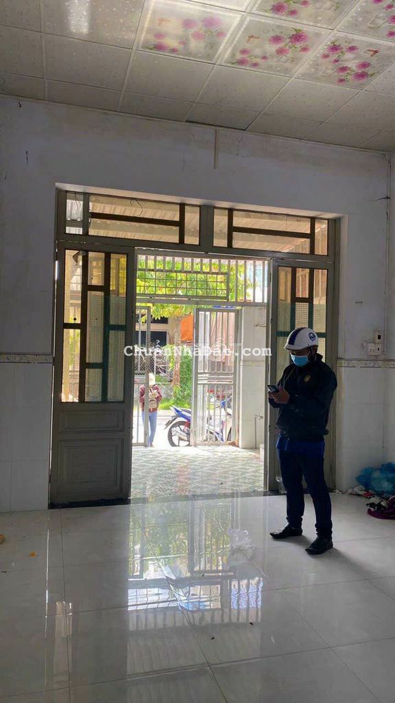 Nhà cấp 4 sạch đẹp 2pn mặt tiền nhựa 8m thông gần mũi tàu Bà Điểm Nhà cấp 4 sạch đẹp 2pn mặt tiền nhựa 8m thông gần mũi tàu Bà Điểm