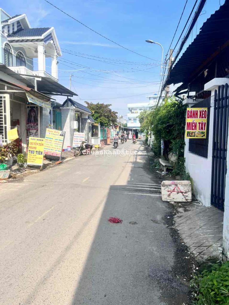 cho thuê mặt Tiền gần chợ đầu mối   DT 4*20 gác lửng   ❤g