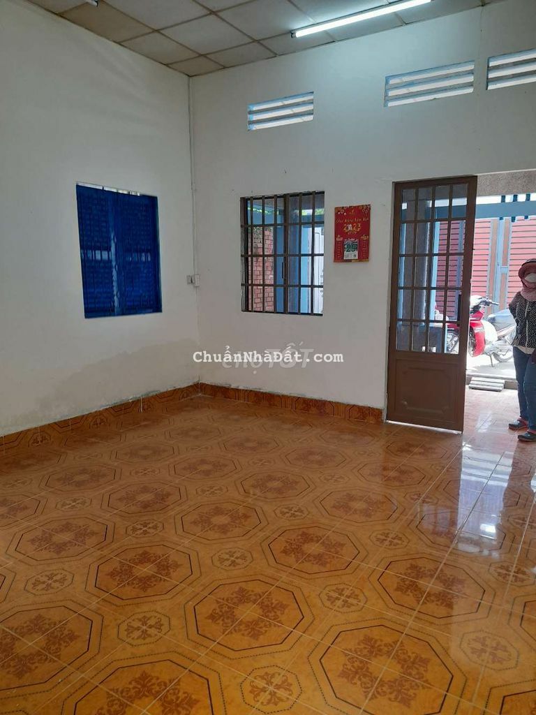Cho thuê nhà nguyên căn 5,5 x 15 m thoáng mát rộng ngay đường giác đạo