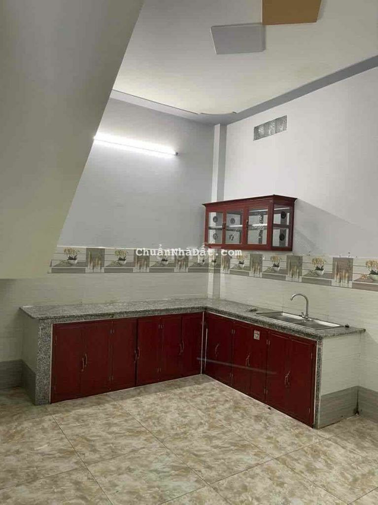 Nhà 5x18m 1 lầu 2pn Gần TT Hóc Môn