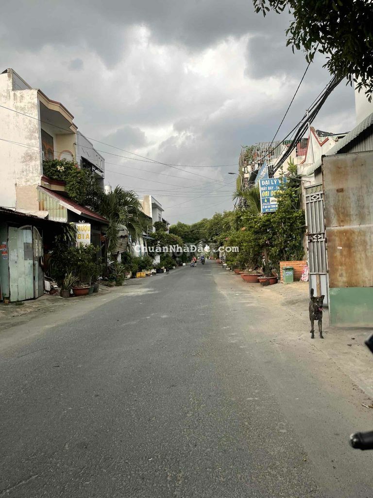 nhà gần chợ bắp hóc môn cho thuê