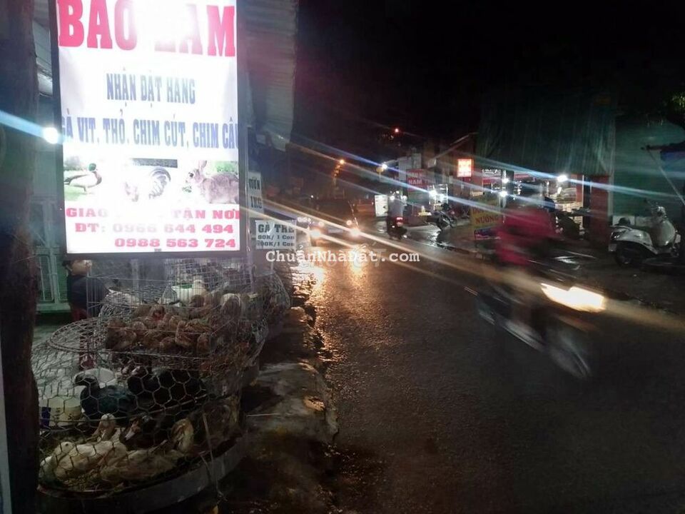 Nhà mặt tiêgn chợ gà gần cầu Trần Quang Cơ 5*18m 2pn buôn bán ok