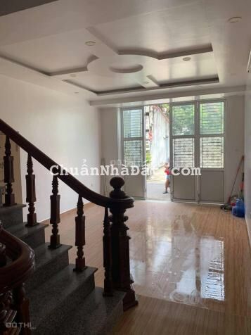 Cho thuê nguyên nhà 4 tầng tại Thư Trung, Văn Cao Cho thuê nguyên nhà 4 tầng tại Thư Trung, Văn Cao