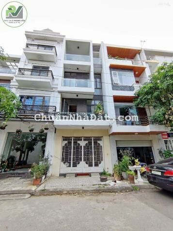 Cho thuê nguyên nhà 4 tầng tại Thư Trung 2, oto ra vào thoải mái