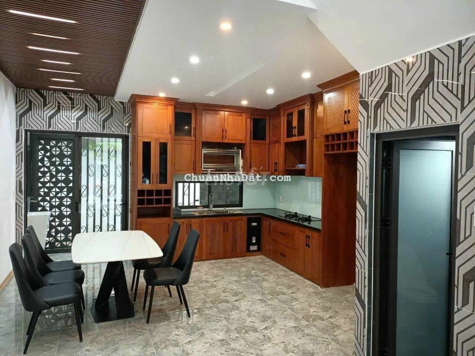 Nhà 3 tầng mt HÒA CƯỜNG BẮC - SANG XỊN - FULL NỘI THẤT