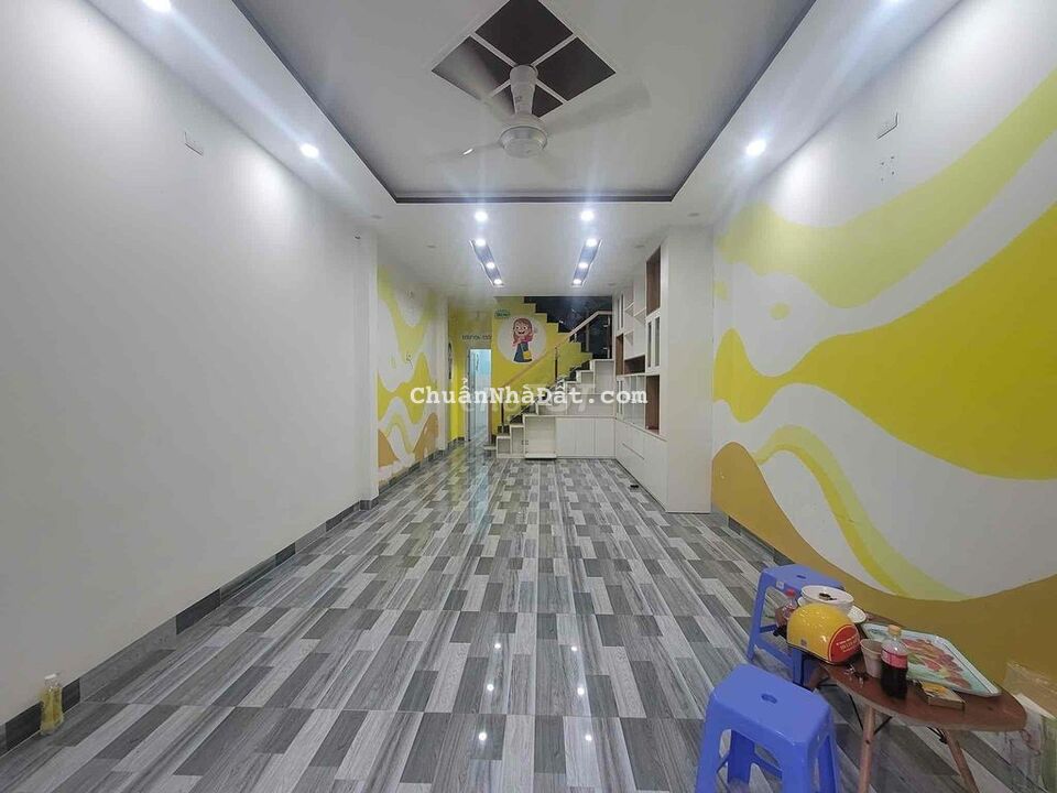 cho thuê nhà 3 tầng 5pn/3wc mt cao xuân dục