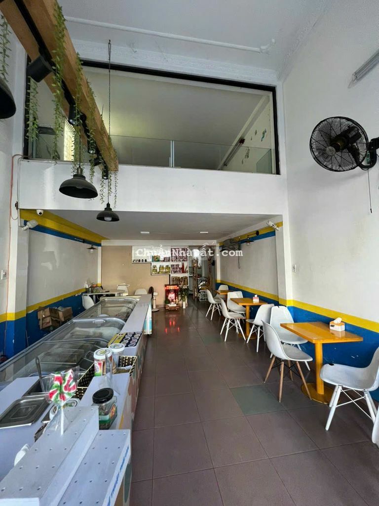 Cho thuê nhà 2 mặt tiền NÚI THÀNH 18trieu