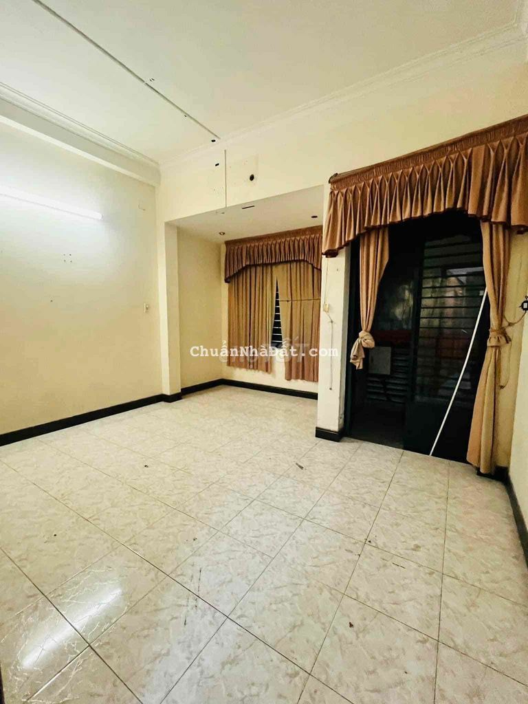 Cho Thuê Nhà 3 Tầng Mặt Tiền Hải Châu Gần Lê Đình Lý-Trung Tâm