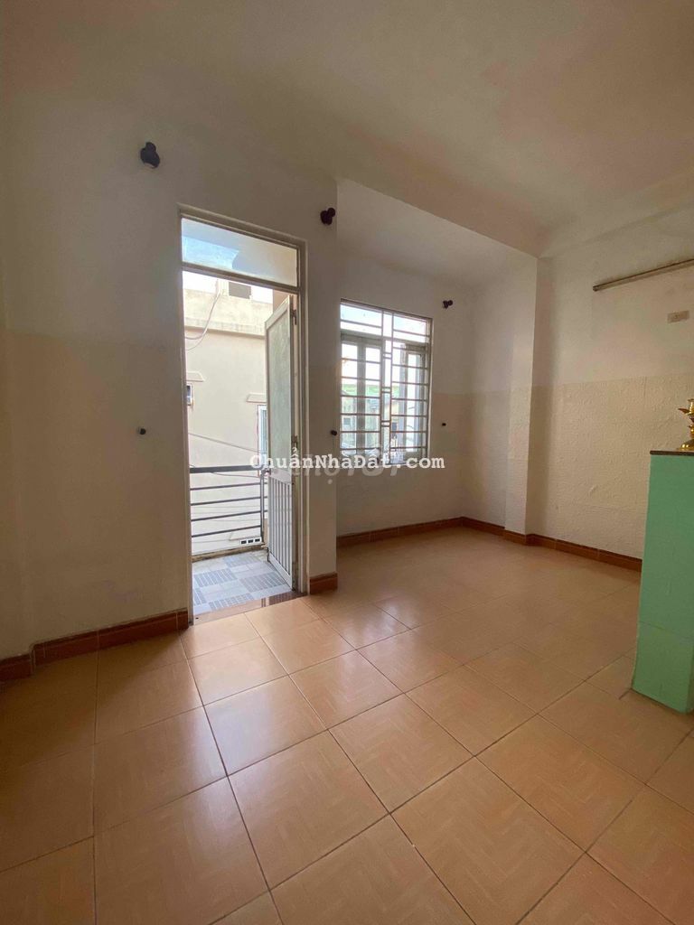 NHÀ KIỆT HOÀNG THÚC TRÂM :3phòng -6tr/tháng