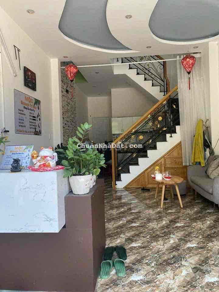 Cho thuê nhà nguyên căn Mặt tiền Tô Hiệu 2 tầng - 2 phòng ngủ - 2wc.