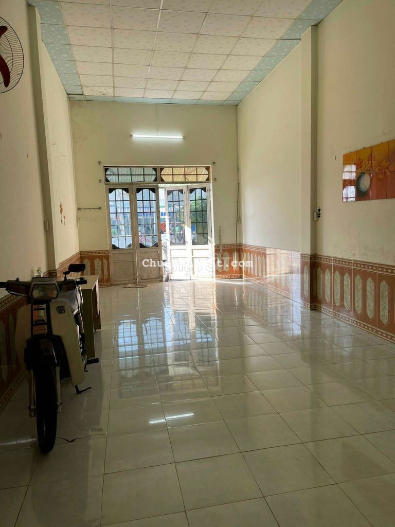 Cho thuê nhà mặt tiền Hoàng Văn Thái