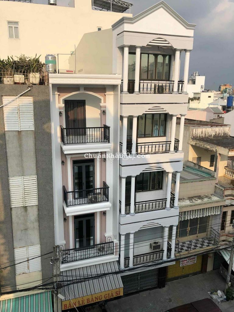 Cho thuê nhà 1 trệt 4 lầu đường Lương Văn Cù