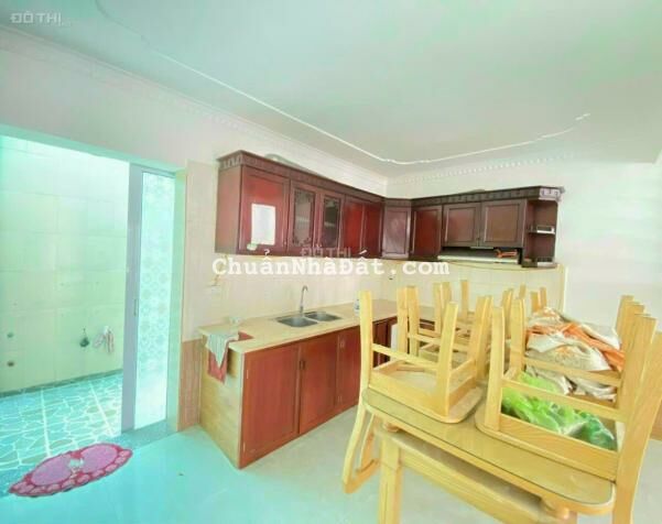 Cho thuê nhà nguyên nhà 4 tầng còn rất mới tại Thiên Lôi