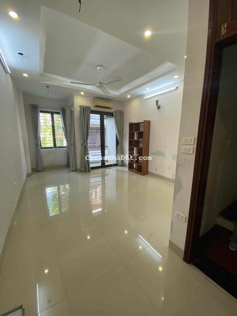 Cho thuê toà nhà Trịnh Văn Bô 150mx5T mới tinh full điều hoà âm trần Cho thuê toà nhà Trịnh Văn Bô 150mx5T mới tinh full điều hoà âm trần