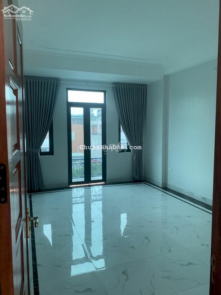 Cho thuê nhà Phú Diễn làm Vp, mầm non, siêu thị,.. oto đỗ trước nhà