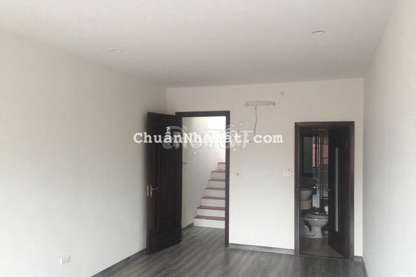 Cho thuê nhà Phú Diễn làm Vp, mầm non, siêu thị,.. oto đỗ trước nhà