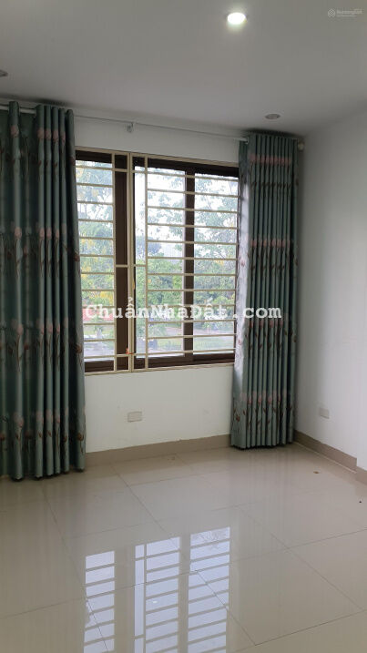 Nhà mặt ngõ Trịnh Văn Bô 35m2, 6 tầng, thông sàn, thang máy, ô tô đỗ