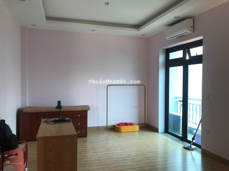 Cho thuê 2 nhà liền kề 5 tầng ở Hồ Tùng Mậu, ô tô đỗ cửa, vào nhà