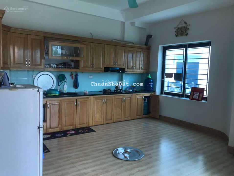 Cho thuê 2 nhà liền kề 5 tầng ở Hồ Tùng Mậu, ô tô đỗ cửa, vào nhà