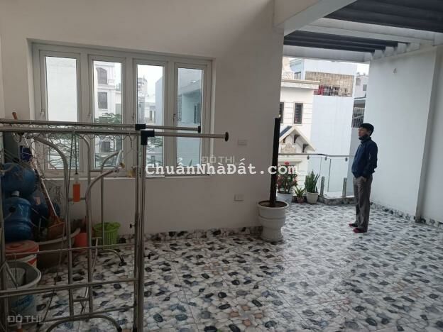 Cho thuê nhà riêng 4 tầng gần Hoàng Thế Thiện, Lê Hồng Phong. Cho thuê nhà riêng 4 tầng gần Hoàng Thế Thiện, Lê Hồng Phong.