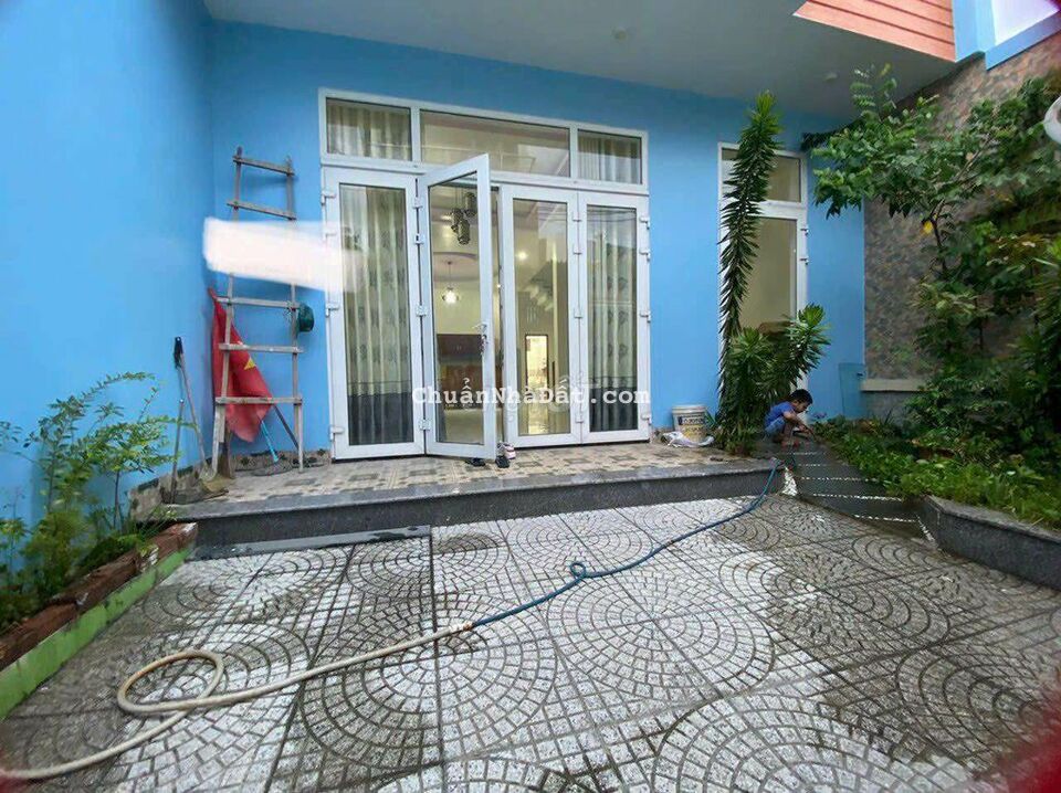 NHÀ 3 TẦNG SÂN VƯỜN KHU HỒ XUÂN HƯƠNG