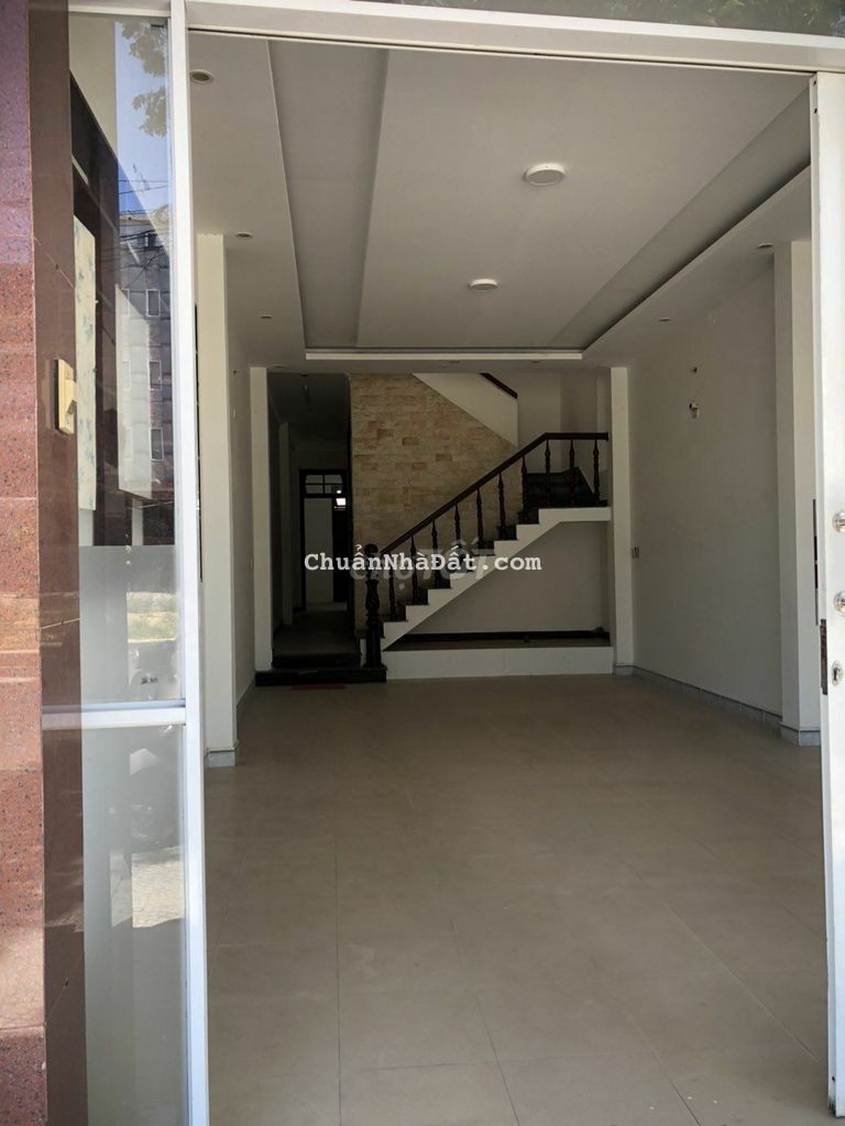 CHO THUÊ NHÀ NGUYÊN CĂN 3 TẦNG MẶT TIỀN ĐƯỜNG HỒ XUÂN HƯƠNG CHO THUÊ NHÀ NGUYÊN CĂN 3 TẦNG MẶT TIỀN ĐƯỜNG HỒ XUÂN HƯƠNG