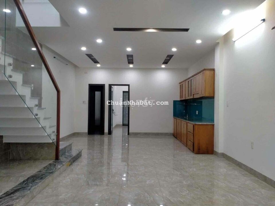 ⭐️⭐️⭐️CHO THUÊ NHÀ TRỐNG 4 PHÒNG NGỦ . KIỆT Ô TÔ PHAN TỨ