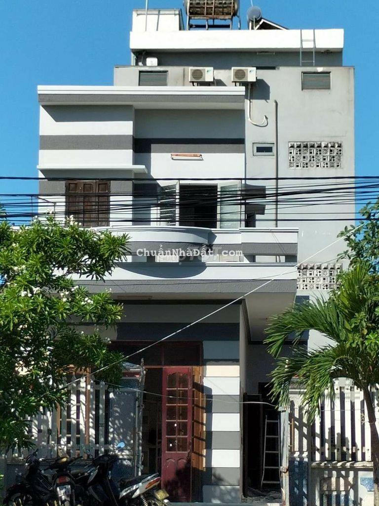 Cho thuê nhà Phan đình thông. Hòa hải. Sát khu FPT. Giá 5tr