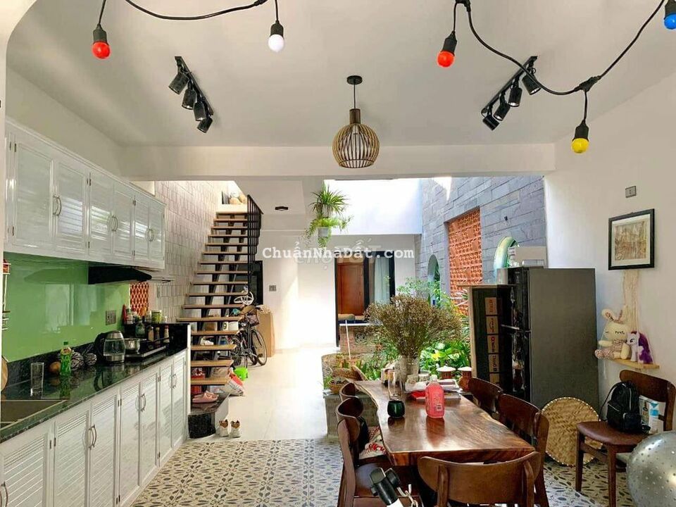 NHÀ ĐẸP 2 TẦNG SÂN VƯỜN KHU NAM VIỆT Á