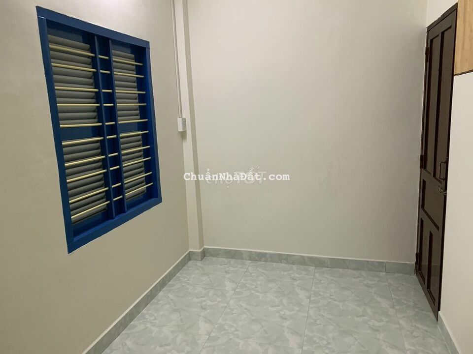 Cho thuê nhà nguyên căn hẻm paster 2PN c biển 100m giá rẻ 4tr5/tháng
