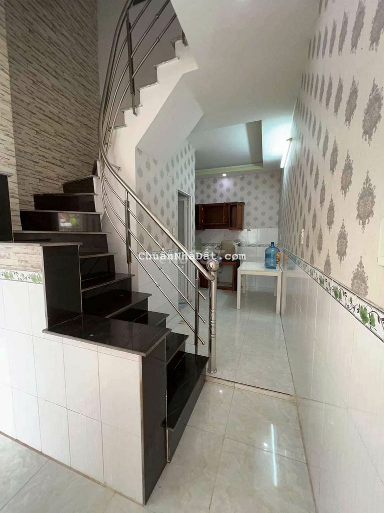 CHO THUÊ NHÀ NC GIÁ RẺ 4PN HẺM 2056 HTP TT NHÀ BÈ