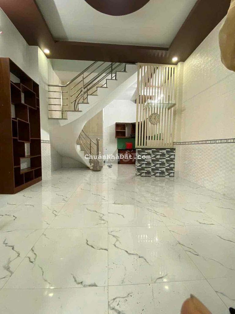 Cho thuê nhà thị trấn nhà bè 2 Pn giá 5tr