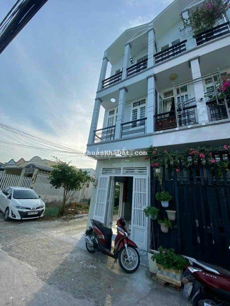 🟪 NHÀ NGUYÊN CĂN HẺM 96 🚗 KHO C NHÀ BÈ MỚI ĐẸP GIÁ RẺ 🟪🟪 🟪 NHÀ NGUYÊN CĂN HẺM 96 🚗 KHO C NHÀ BÈ MỚI ĐẸP GIÁ RẺ 🟪🟪