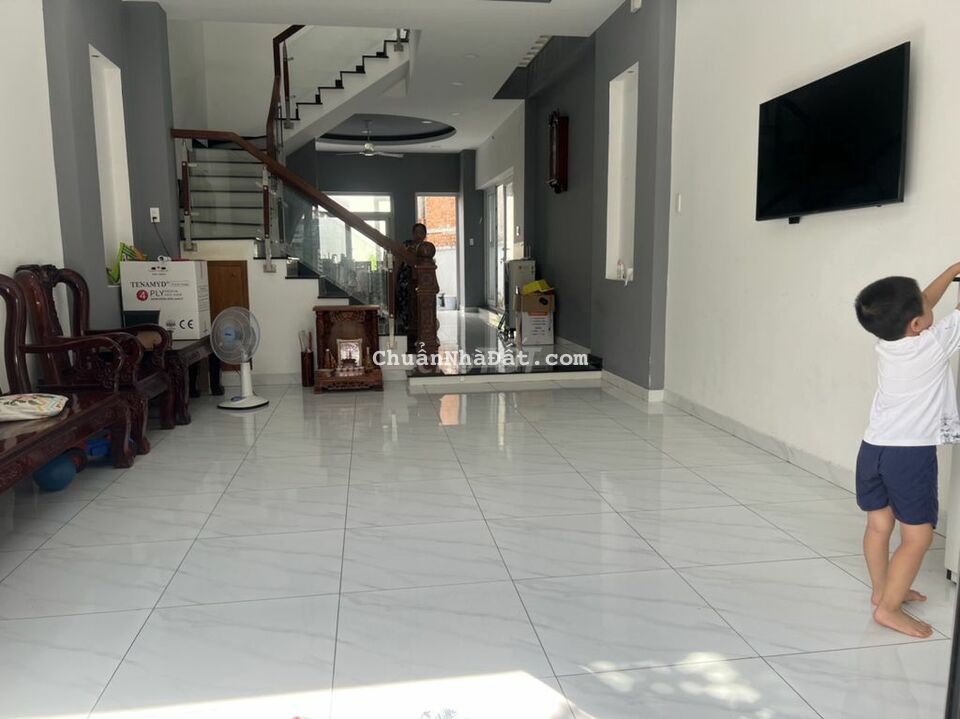 Cho thuê nhà HXH ngay cầu Hiệp Phước, Long Thới, Nhà Bè