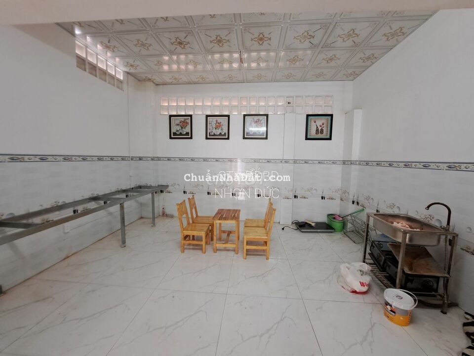 Nhà 3 phòng ngay công an xã Nhơn Đức