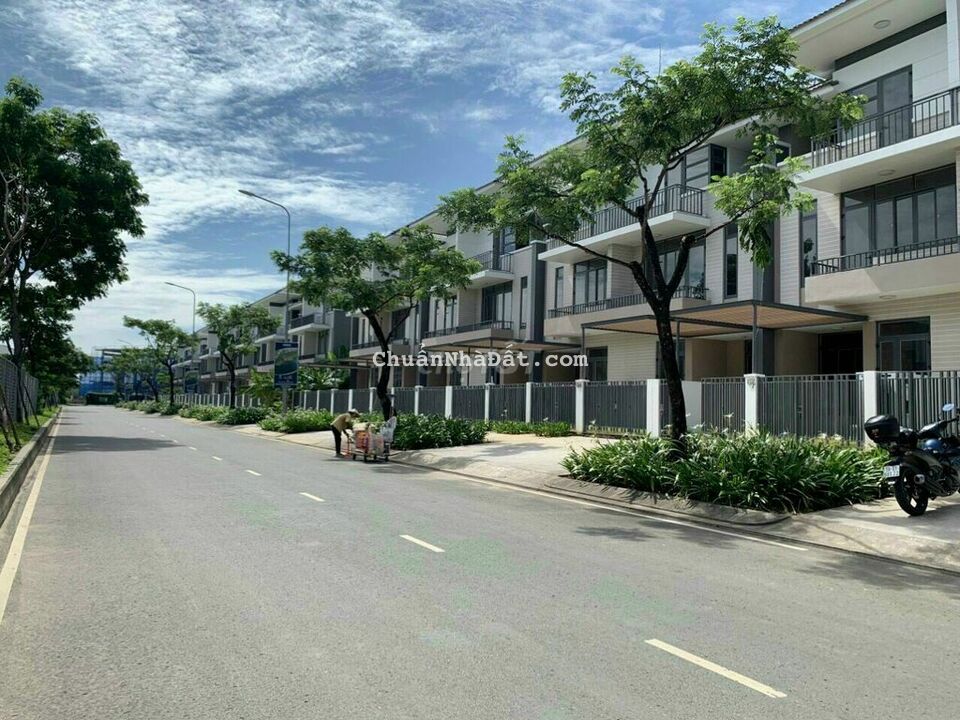 NHÀ PHỐ LAVILA KIẾN Á 4PN 4WC FULL NỘI THẤT