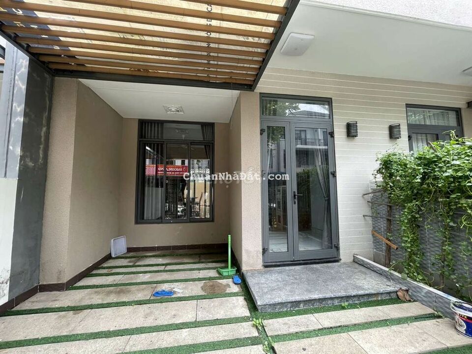 Cho thuê nhà phố hoàn thiện khu Lavila Nhà Bè giá 22 triệu nhà đẹp
