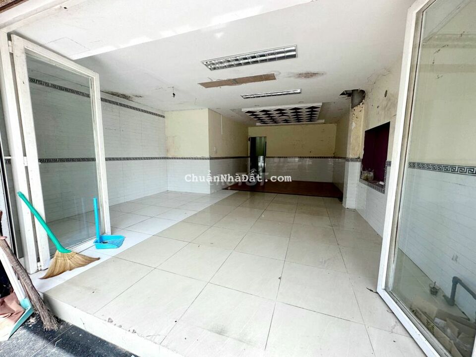 Cho Thuê Nhà Trệt Gần 200m2 Mặt Tiền Đường Nguyễn Ngọc Trai