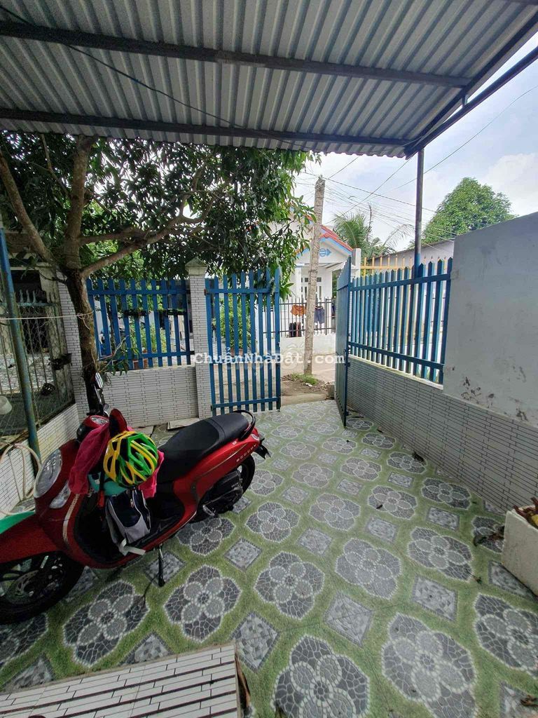 CHO THUÊ NHÀ TRỆT RỘNG RÃI CÓ CỔNG RÀO NỘI THẤT ĐẦY ĐỦ GIÁ 3.5tr/thang