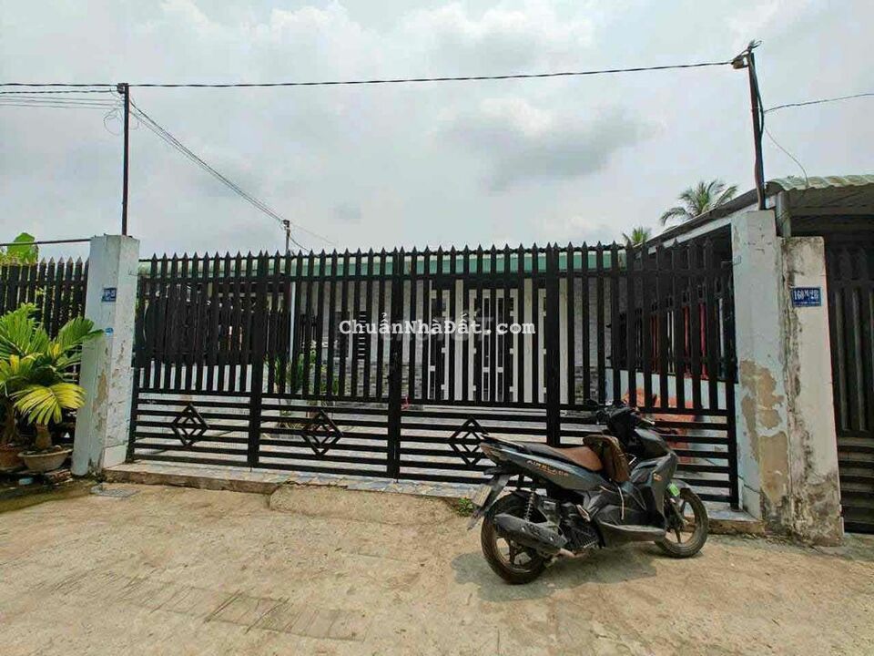 Cho thuê nhà rộng 170m2 3 phòng ngủ KDC 923 gần Chợ An Bình