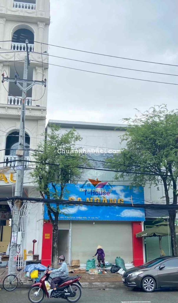 NHÀ MẶT TIỀN ĐƯỜNG 30/4 GẦN VINCOM