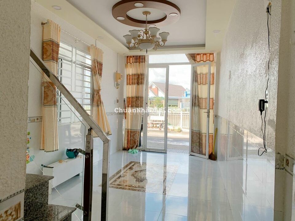 CHO THUÊ NHÀ GÓC 2 MẶT TIỀN THÔNG THOÁNG BỜ KÈ LÊ ANH XUÂN