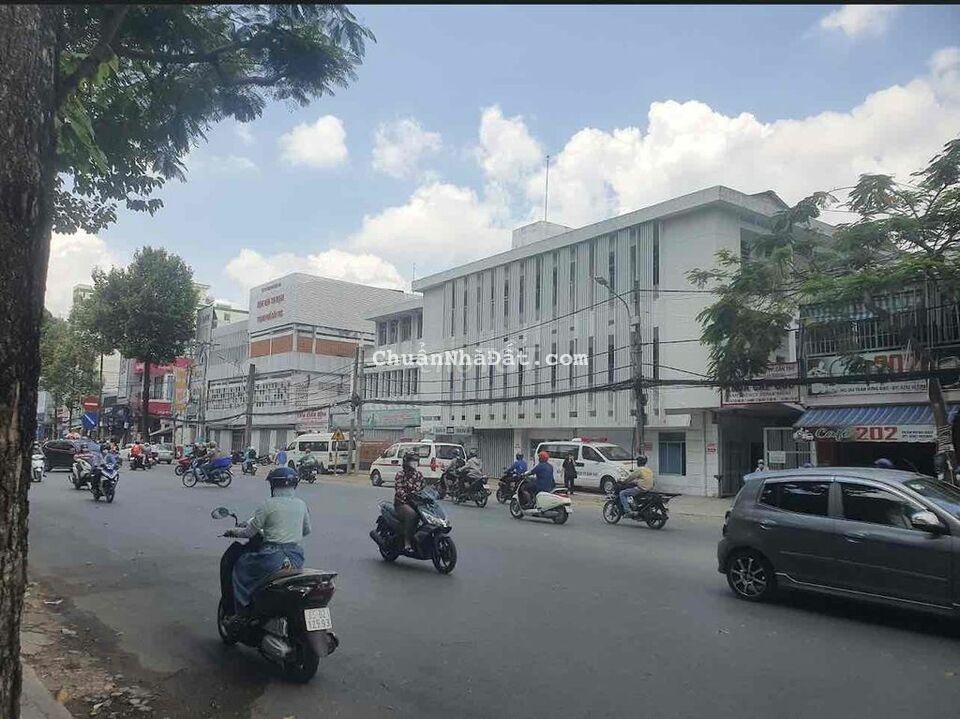 CHO THUÊ MẶT BẰNG 400M2 MẶT TIỀN TRẦN HƯNG ĐẠO, AN PHÚ GIÁ 60 TRIỆU