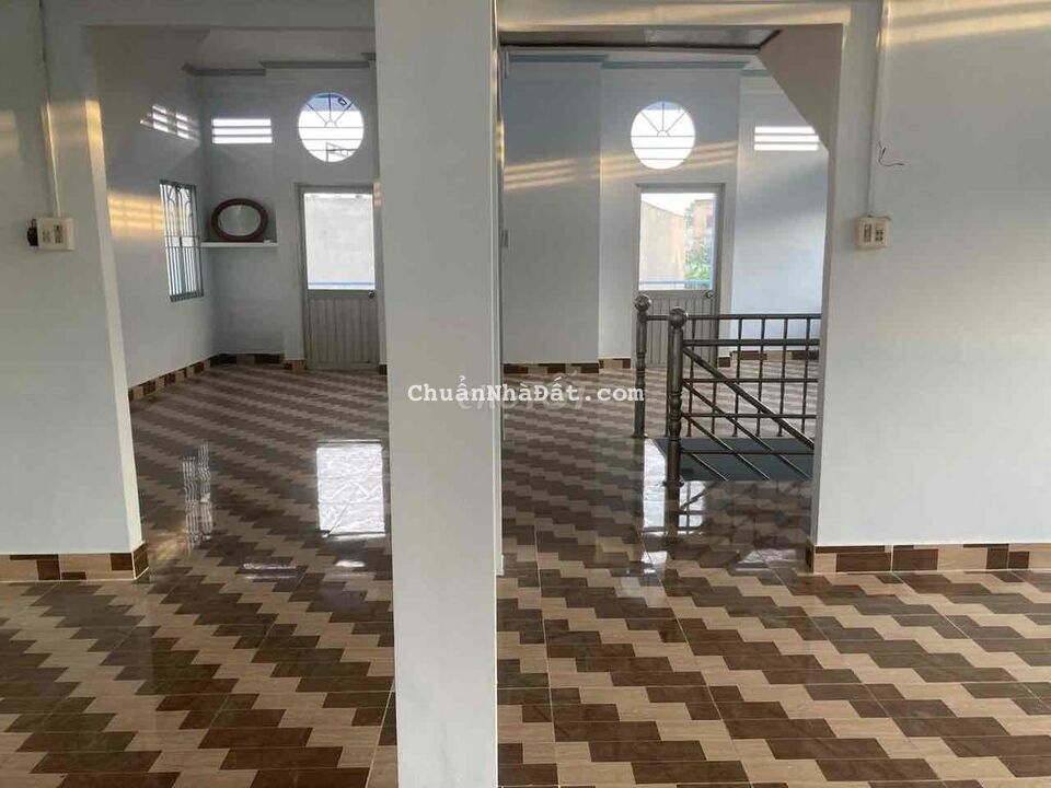 CHO THUÊ NHÀ 3 TẦNG ĐƯỜNG 30 THÁNG 4, HƯNG LỢI NGANG 11M GIÁ 45 TRIỆU