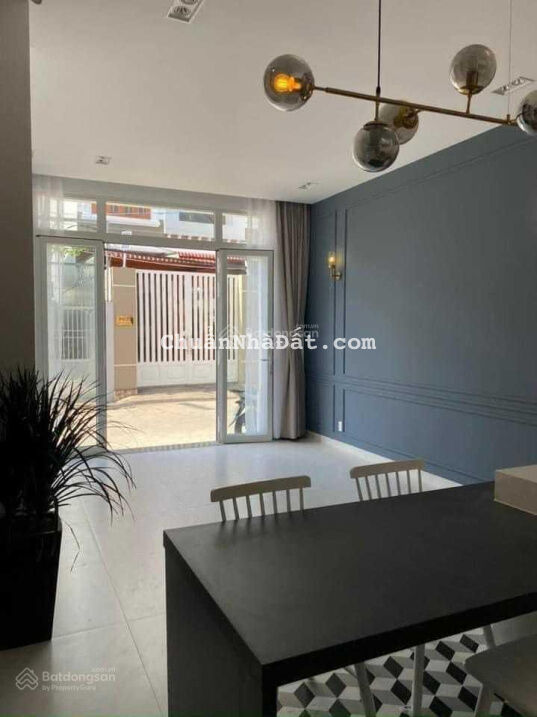 Cho thuê nhà mặt tiền hẻm đường Lê Binh Ninh Kiều giá 9 triệu tháng