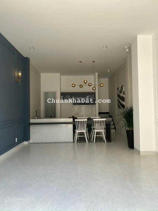 Cho thuê nhà mặt tiền hẻm đường Lê Binh Ninh Kiều giá 9 triệu tháng