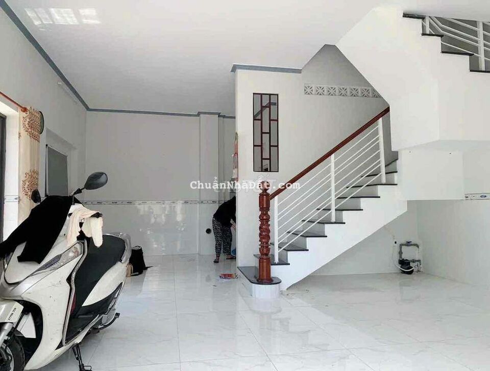 Nhà Thuê Nguyên Căn KDC MêTro Góc 2 Mặt Tiền