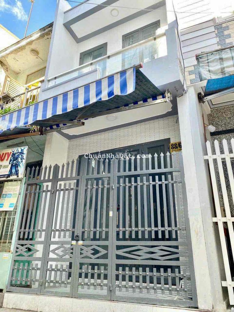 CHO THUÊ NHÀ LẦU SẴN NỘI THẤT HẺM 88 NGUYỄN THỊ MINH KHAI GIÁ 7tr