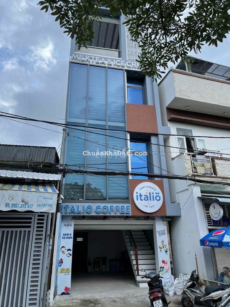 Nhà 2 lầu + sân thượng mặt tiền Mạc Thiên Tích