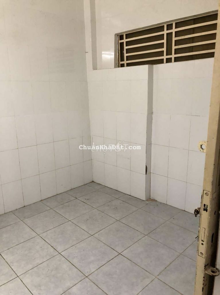 NHÀ TRỆT RỘNG HẺM OTO GẦN HÙNG VƯƠNG